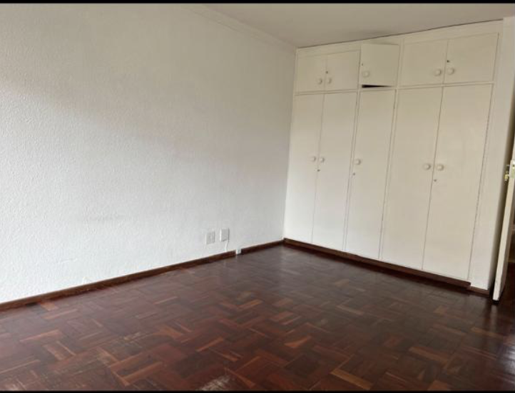 2 Bedroom Property for Sale in Tamboerskloof Western Cape